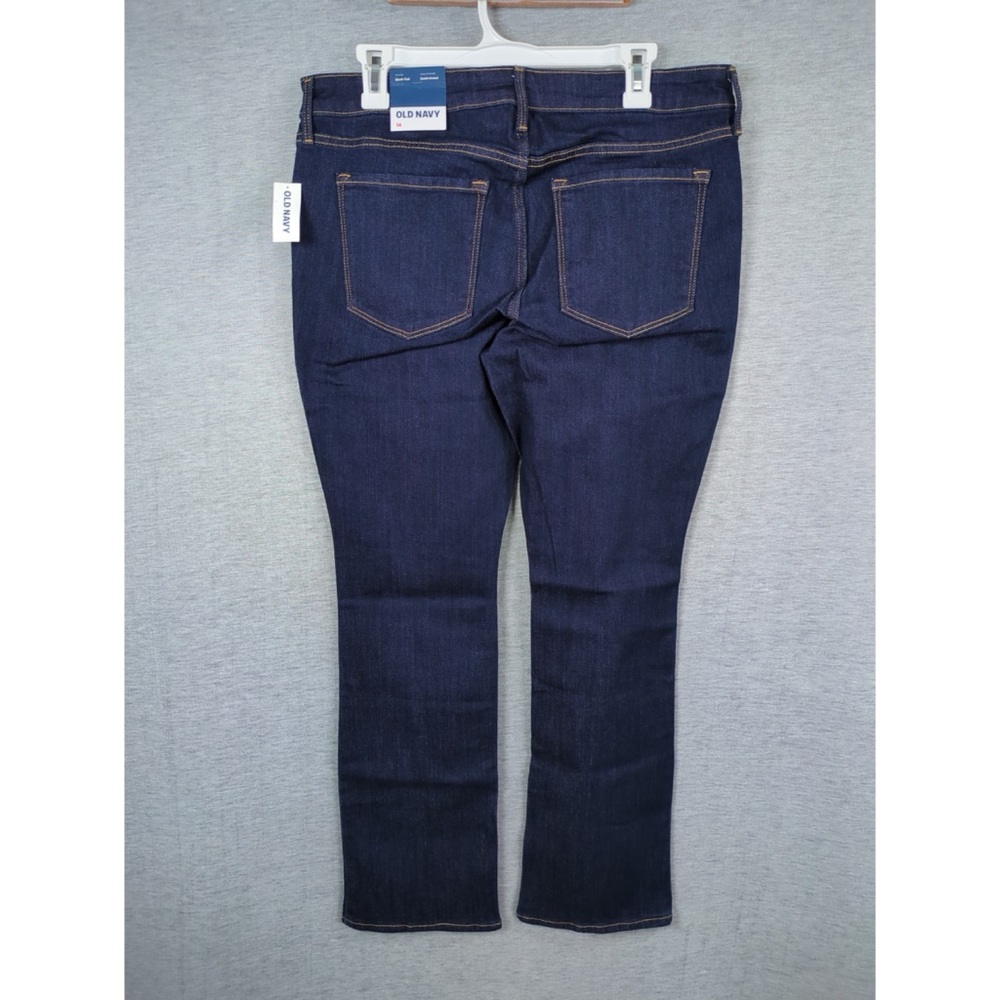 Old Navy Mid-rise Boot-cut Jeans - Picture 5 of 9